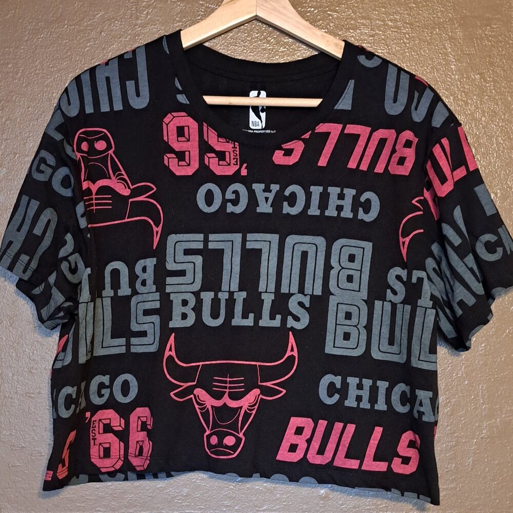 Chicago Bulls Mid Drift Tee